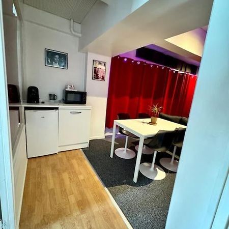 Experience Cinema Immersif Dans Appartement Renove Pres De Montmartre Paris Exterior photo